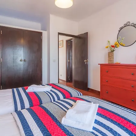Miradouro House Holiday home *