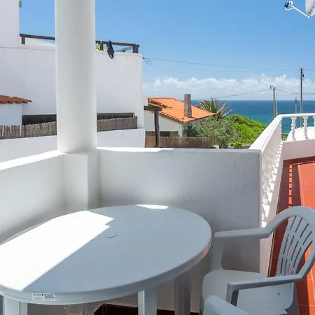 Miradouro House Holiday home *